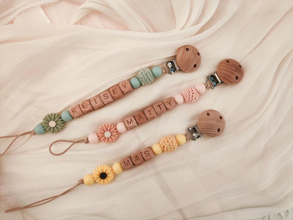 Personalized Pacifier Clip, Custom Dummy Clip, Pacifier Holder, Soother Clip, Binky Clip, Baby Shower Gift, Baby Gift, Newborn Gift