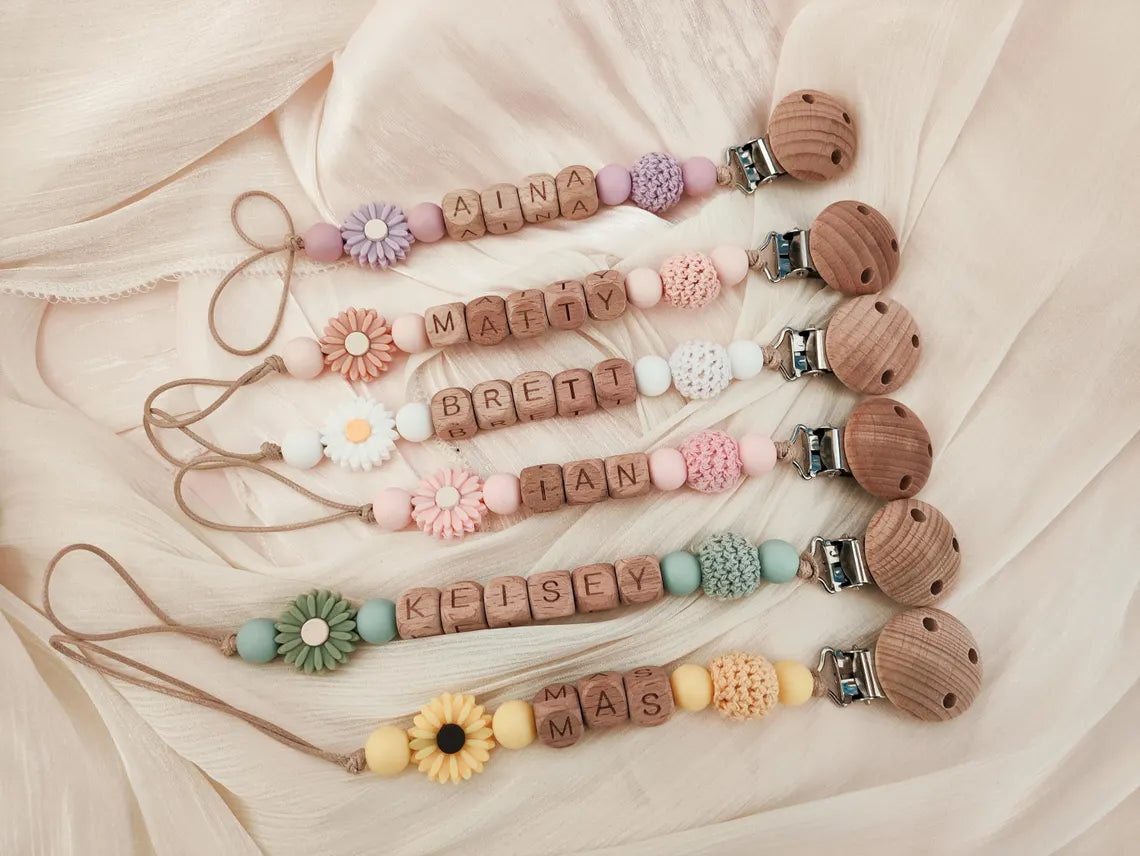 Personalized Pacifier Clip, Custom Dummy Clip, Pacifier Holder, Soother Clip, Binky Clip, Baby Shower Gift, Baby Gift, Newborn Gift